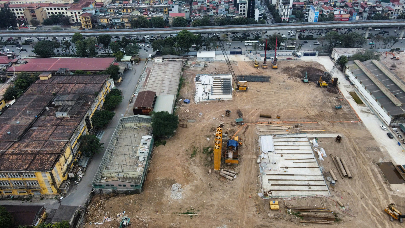 Khu này trước đây là trụ sở, kho, cơ sở sản xuất thuộc quyền quản lý, sử dụng của 3 doanh nghiệp, gồm Xà phòng Hà Nội (Haso), Bột giặt LIX và Thuốc lá Thăng Long. Trong đó, khu đất 223 và 223B rộng gần 4,48 ha, còn lại khu 235 Nguyễn Trãi trên 6,5 ha. z7492776997209-cd7c5fe6390a93c901ce21669f9f98db.jpg