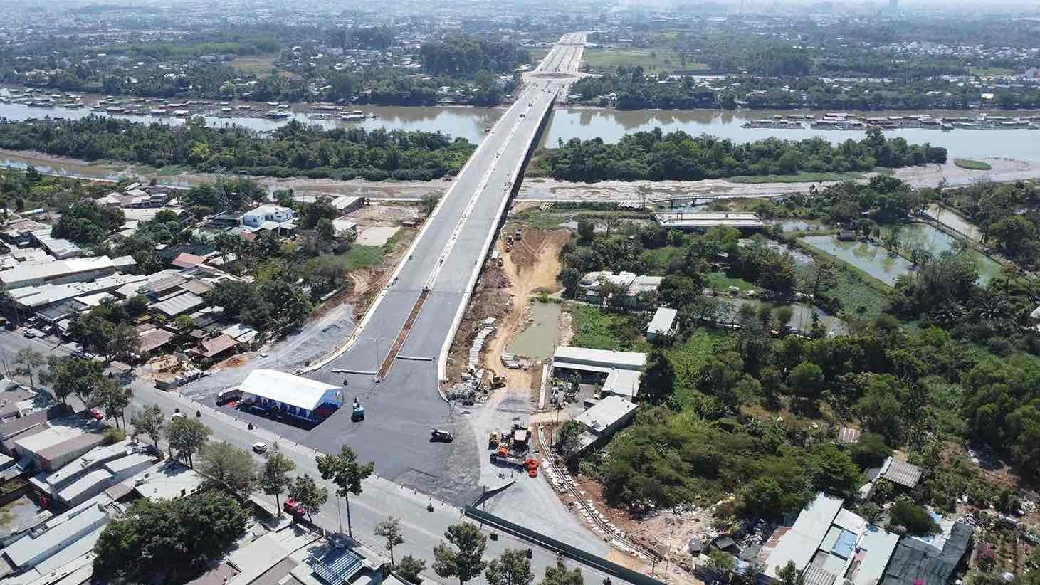 Ngày mai, chính thức thông xe cầu kết nối ‘siêu phường’ của Việt Nam- Ảnh 1. Ngày mai, chính thức thông xe cầu kết nối ‘siêu phường’ của Việt Nam- Ảnh 1.