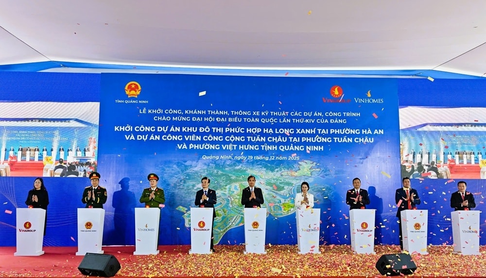 Các đại biểu ấn nút khởi công dự án Khu đô thị phức hợp Hạ Long Xanh (phường Hà An), tỉnh Quảng Ninh
