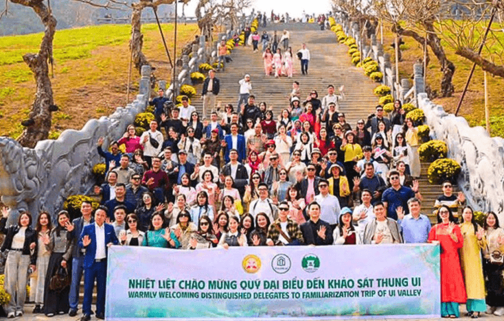 Doanh nghiệp Xây dựng Xuân Trường khảo sát thung lũng hoang sơ đẹp như phim cổ trang giữa lòng di sản thế giới- Ảnh 1. Doanh nghiệp Xây dựng Xuân Trường khảo sát thung lũng hoang sơ đẹp như phim cổ trang giữa lòng di sản thế giới- Ảnh 1.