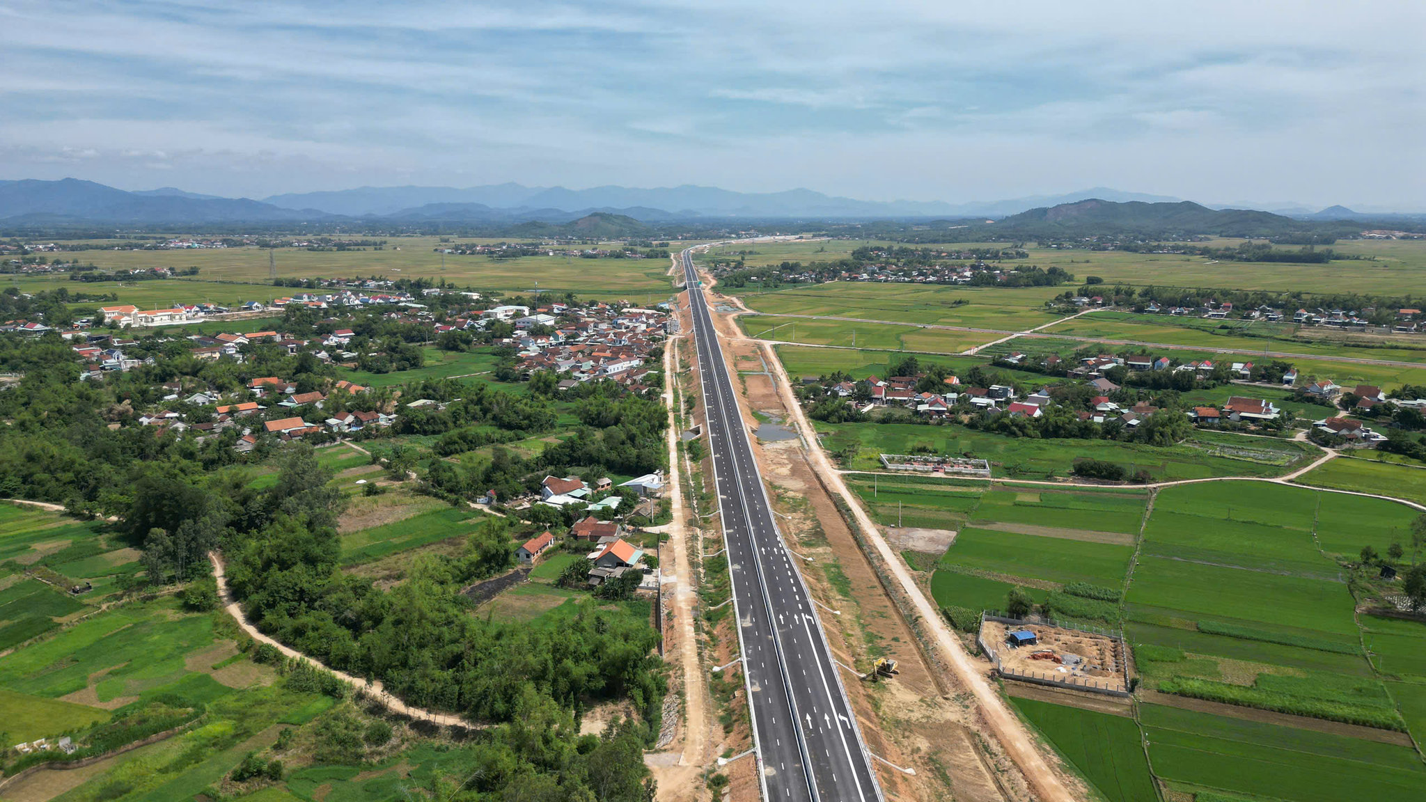 Tuyến cao tốc cao tốc Hoài Nhơn - Quy Nhơn. Nguồn ảnh: Báo Xây dựng