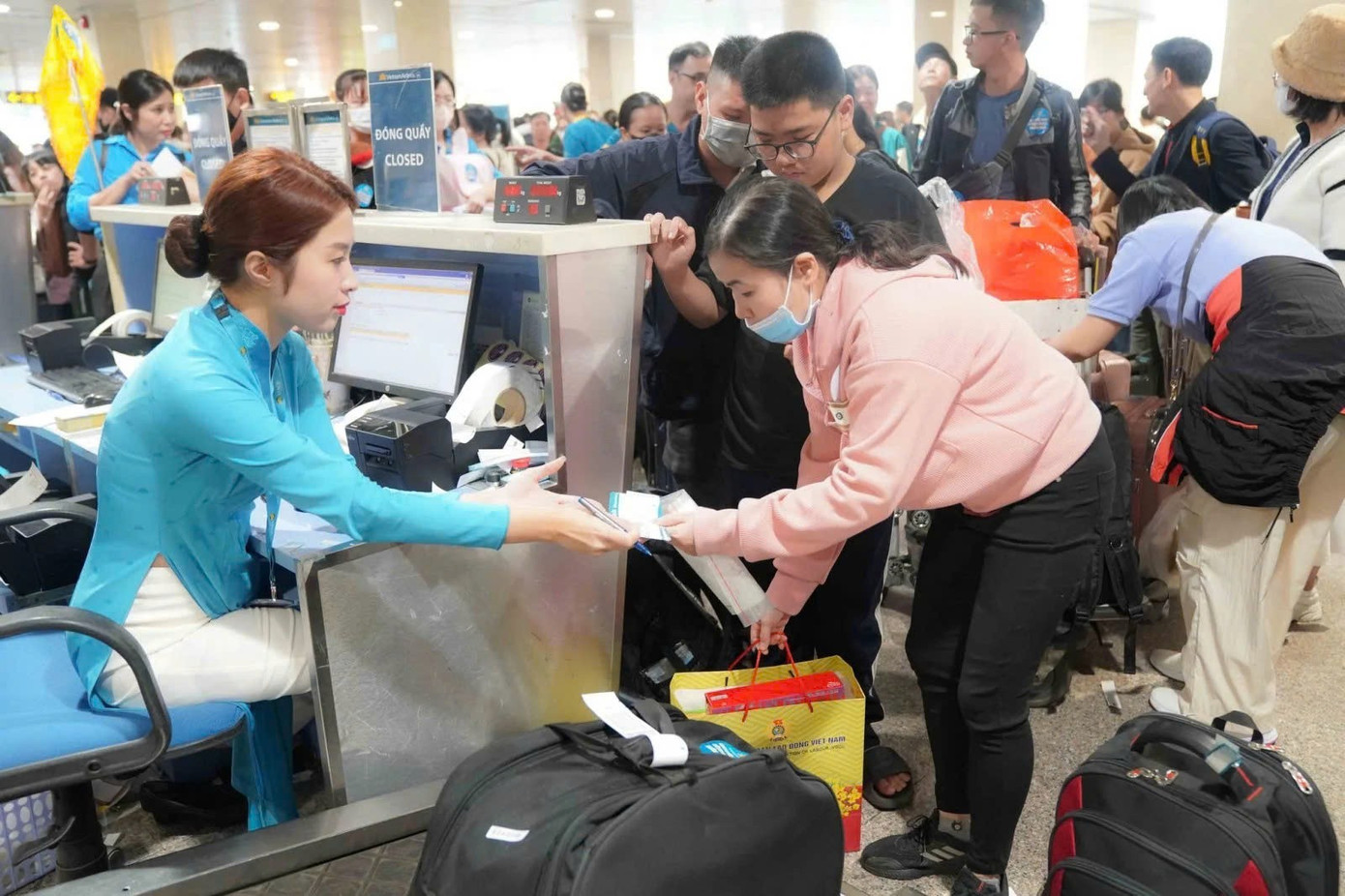 Có 550 người lao động được hỗ trợ tiền vé từ chương trình Chuyến bay Công đoàn năm 2026. Ảnh: VNA 13b.jpg
