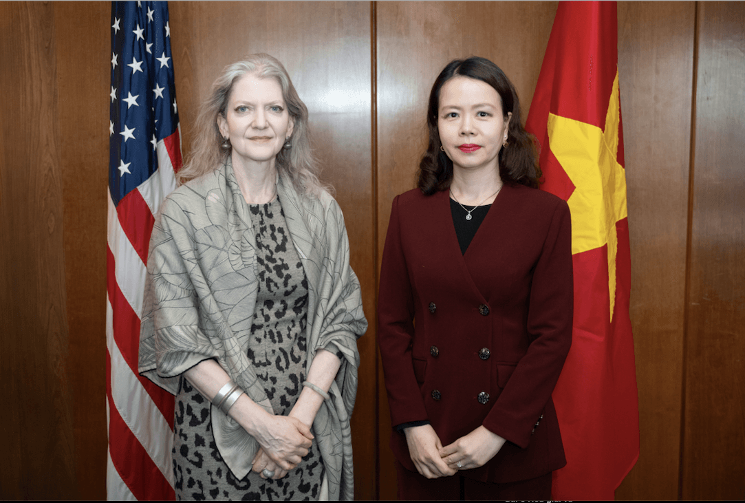 Thứ trưởng Ngoại giao Nguyễn Minh Hằng làm việc với Thứ trưởng Ngoại giao Mỹ Allison Hooker. Ảnh: Mofa screen-shot-2026-02-08-at-90921-pm.png