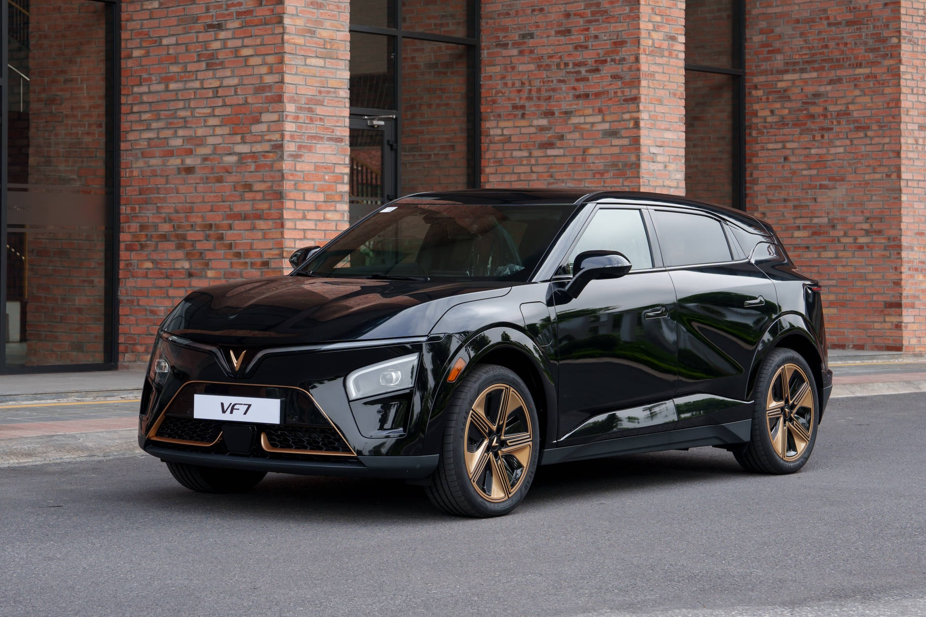 VinFast VF 7 được vinh danh SUV điện của năm ở giải thưởng danh giá tại quốc gia đông dân nhất thế giới với 1,4 tỷ người