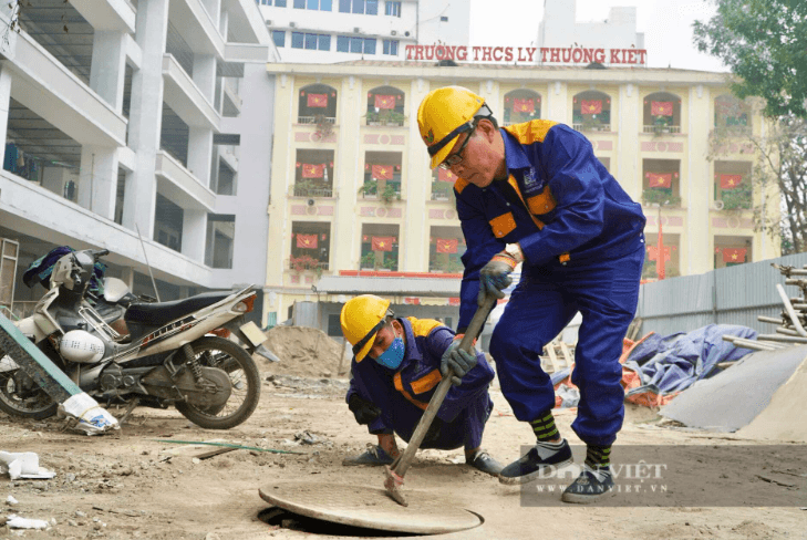 Hầm chống ngập đầu tiên Hà Nội, sức chứa 2.000m3 nước, nằm dưới sân của một trường học- Ảnh 1. Hầm chống ngập đầu tiên Hà Nội, sức chứa 2.000m3 nước, nằm dưới sân của một trường học- Ảnh 1.