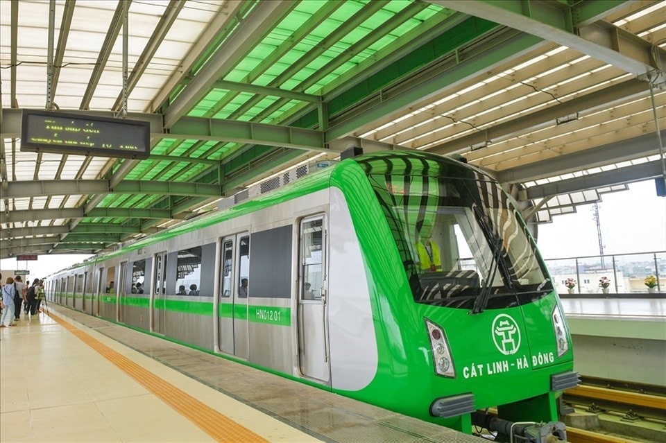 tau-dien-cat-linh-01.jpg