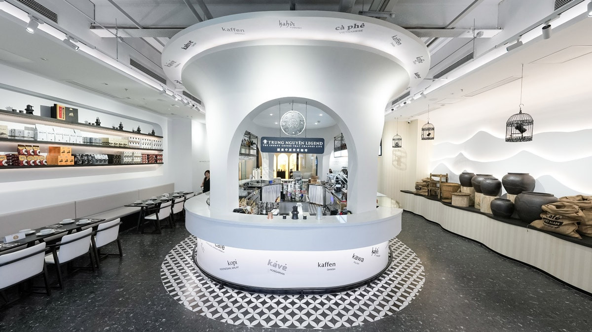 Ông Đặng Lê Nguyên Vũ chính thức khai trương Trung Nguyên Legend mới tại khu phố sầm uất bậc nhất Hưng Yên