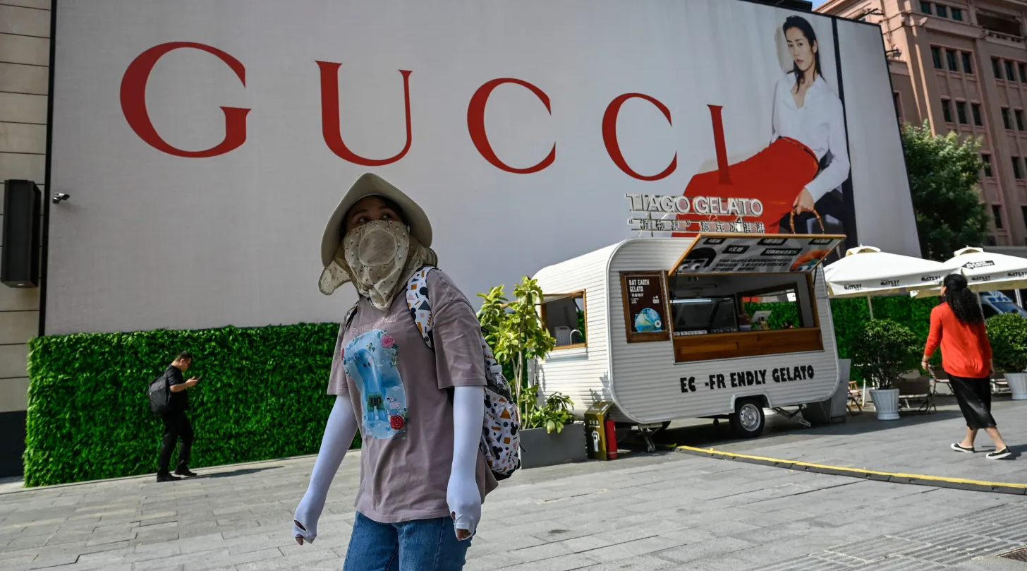 Kinh tế Trung Quốc mắc kẹt trong 'vòng xoáy' giảm phát, doanh nghiệp chật vật thắt lưng buộc bụng