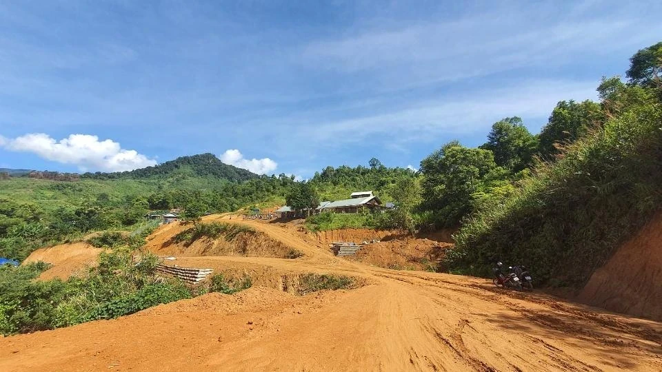 Bộ Tài chính nói gì trước đề xuất ghi nợ tiền sử dụng đất trên sổ đỏ?