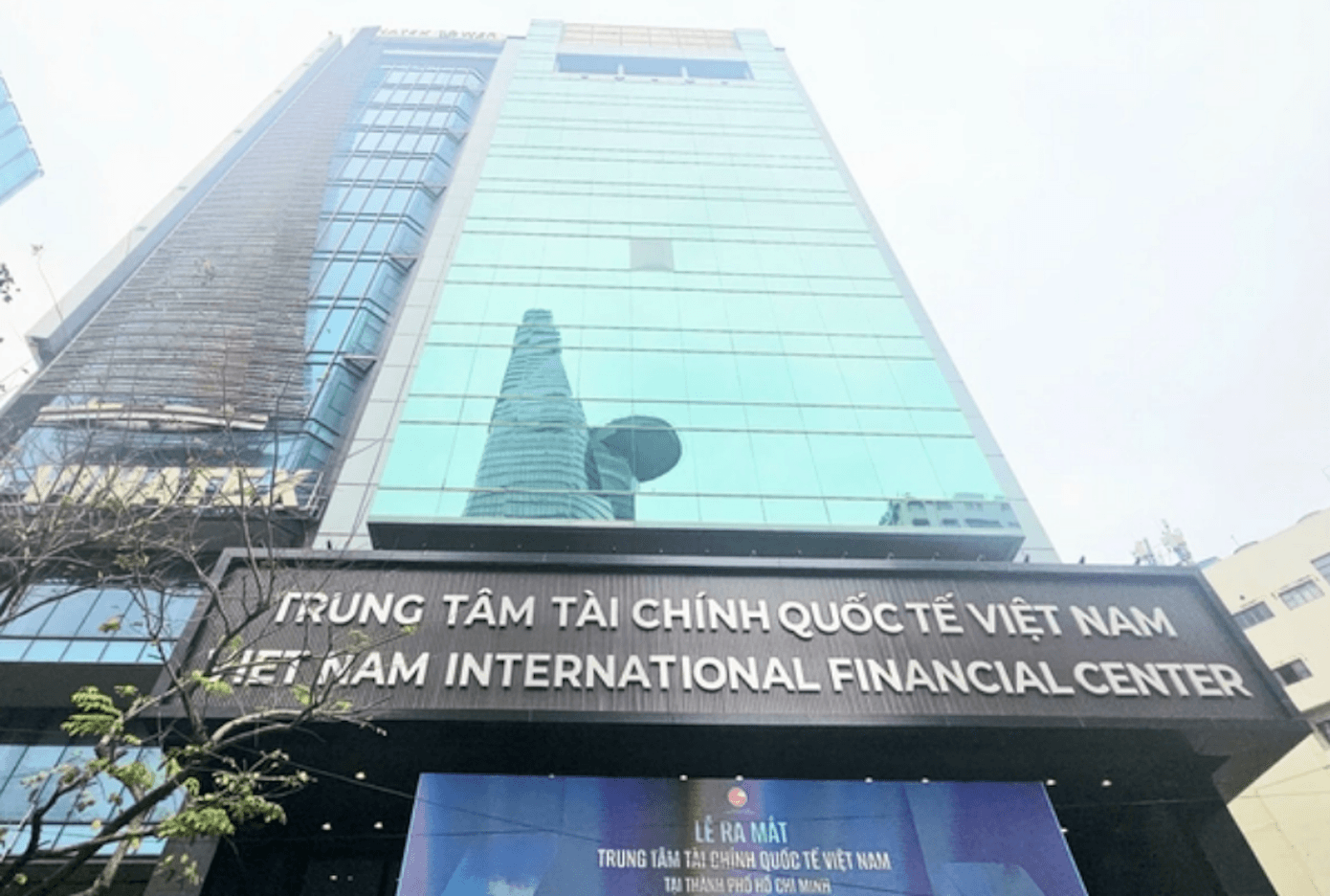 anh-1-tru-so-trung-tam-tai-chinh-quoc-te-1.png