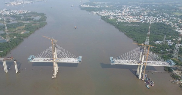 Hơn 100 người thi công xuyên Tết cầu dây văng tĩnh không cao nhất Việt Nam, sẵn sàng hợp long sau 3 tháng nữa