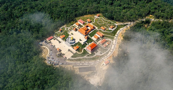 Chính thức mở cửa ngôi chùa được ví như 'Đà Lạt của phố biển' đúng dịp năm mới, tọa lạc trên đỉnh núi cao hơn 1.500m