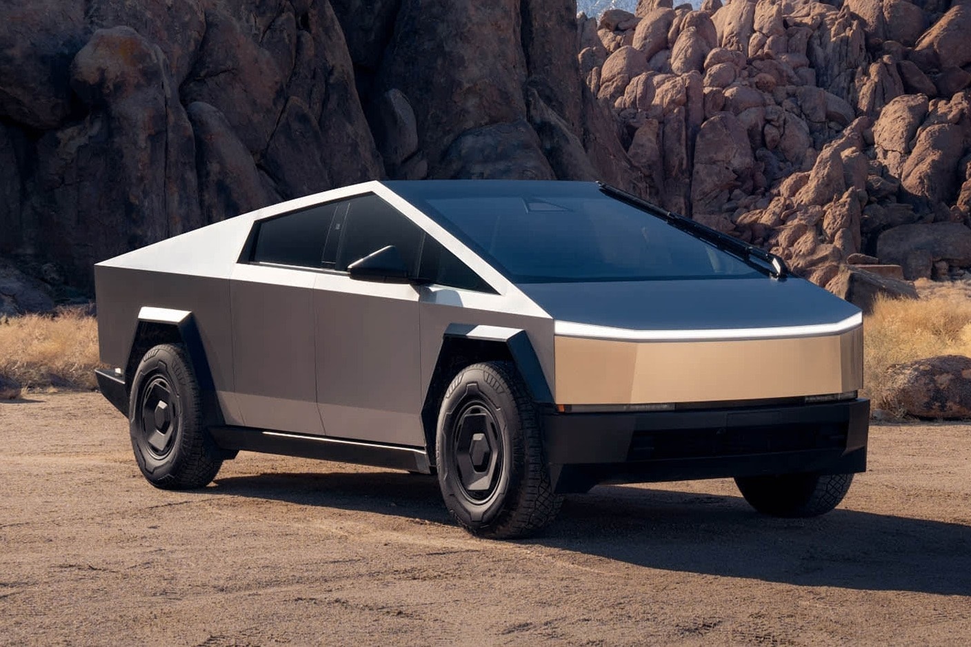 tesla-cybertruck-gia-re-1.jpg