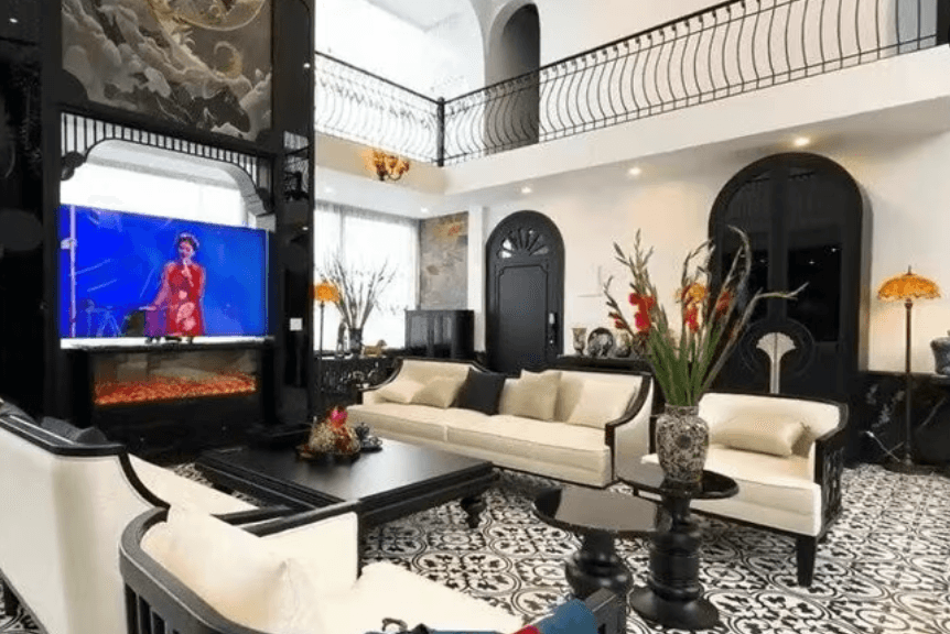 Chiêm ngưỡng căn biệt phủ gần 10.000m2 của NSND trẻ nhất Việt Nam- Ảnh 6. Chiêm ngưỡng căn biệt phủ gần 10.000m2 của NSND trẻ nhất Việt Nam- Ảnh 6.