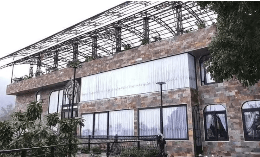 Chiêm ngưỡng căn biệt phủ gần 10.000m2 của NSND trẻ nhất Việt Nam- Ảnh 3. Chiêm ngưỡng căn biệt phủ gần 10.000m2 của NSND trẻ nhất Việt Nam- Ảnh 3.