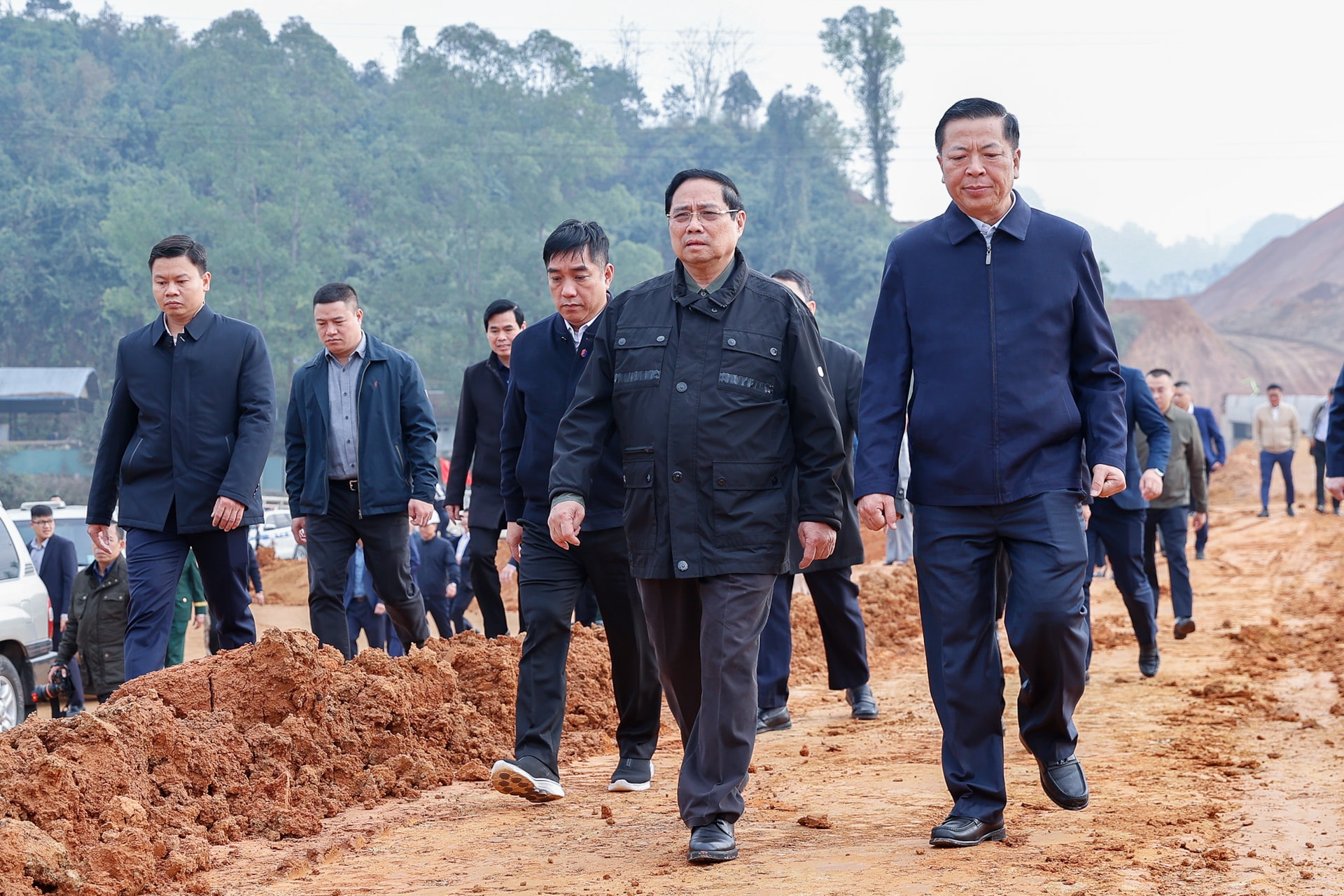 Thủ tướng: Khánh thành cao tốc Đồng Đăng – Trà Lĩnh và Hữu Nghị - Chi Lăng vào dịp 30/4- Ảnh 1.