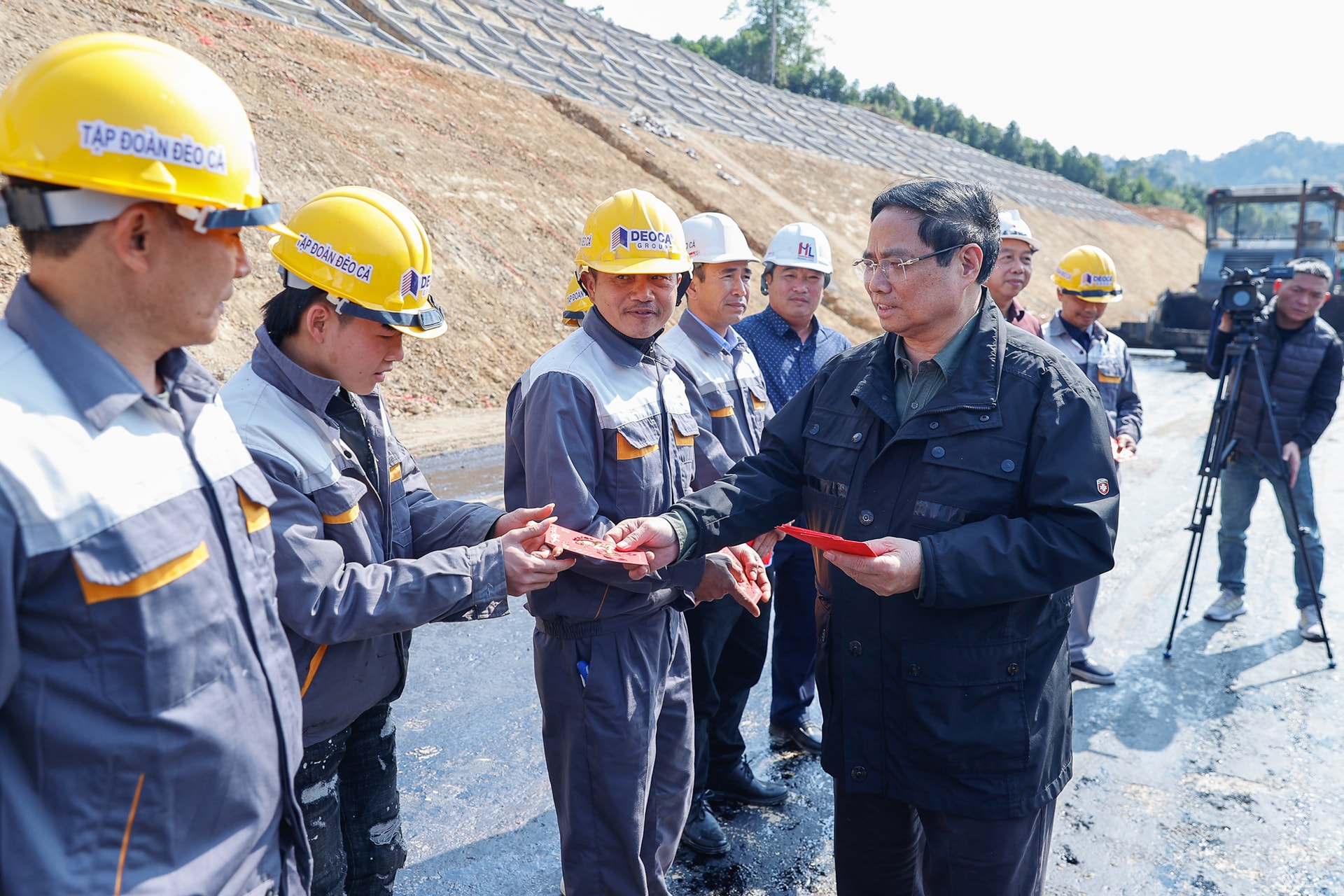 Thủ tướng: Khánh thành cao tốc Đồng Đăng – Trà Lĩnh và Hữu Nghị - Chi Lăng vào dịp 30/4- Ảnh 10.