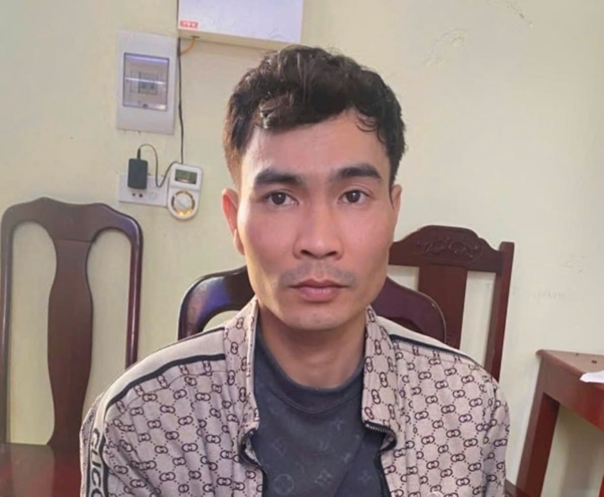 Kiểm tra một nhà nghỉ, bắt khẩn cấp Bùi Hoàng Thông SN 1994