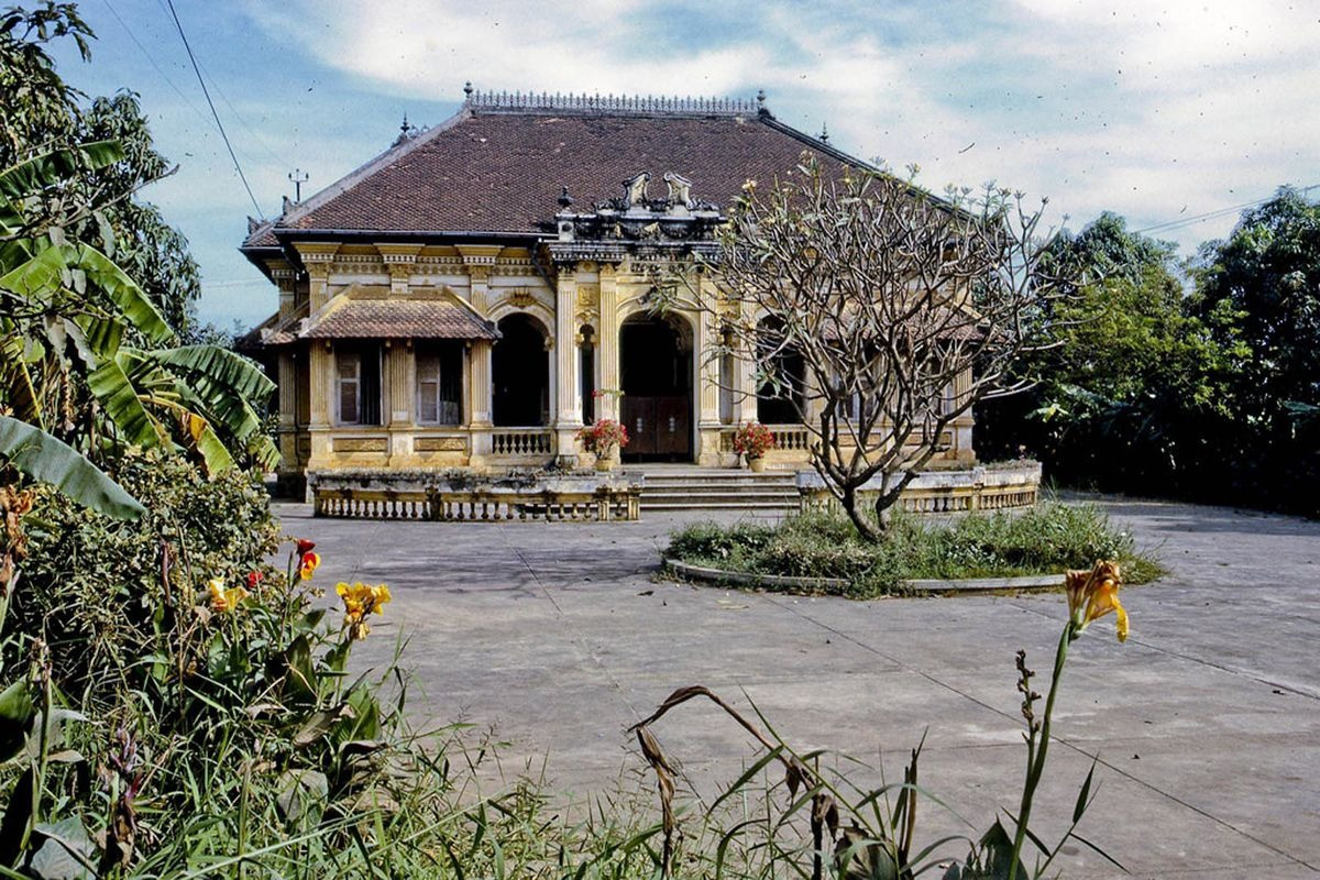Dinh thự 8 mái đặc biệt của công tử ăn chơi khét tiếng miền Tây: Kiến trúc mang đậm dấu ấn châu Âu- Ảnh 5. Dinh thự 8 mái đặc biệt của công tử ăn chơi khét tiếng miền Tây: Kiến trúc mang đậm dấu ấn châu Âu- Ảnh 5.