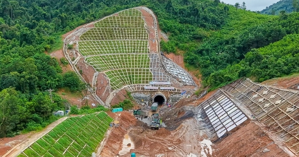 Sắp hoàn thành dự án 2.000 tỷ nắn thẳng cung đường sắt đẹp nhất thế giới của Việt Nam, rút ngắn thời gian di chuyển từ 1 giờ còn 10 phút