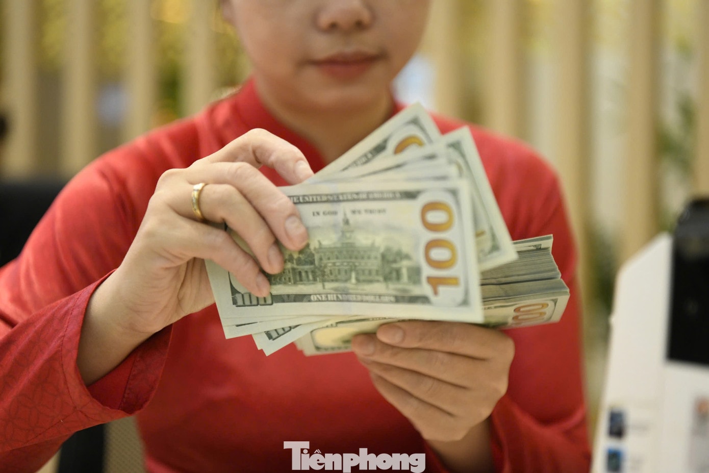 tp-usd-7514-6825.jpg