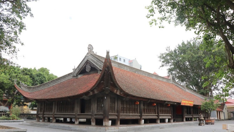 Ngôi đình làng 300 năm tuổi kiến trúc nhà sàn 'độc nhất vô nhị' giữa đồng bằng miền Bắc- Ảnh 1. Ngôi đình làng 300 năm tuổi kiến trúc nhà sàn 'độc nhất vô nhị' giữa đồng bằng miền Bắc- Ảnh 1.