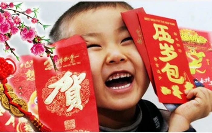 Lấy trộm tiền lì xì của con trai 10 tuổi, người cha bị kiện