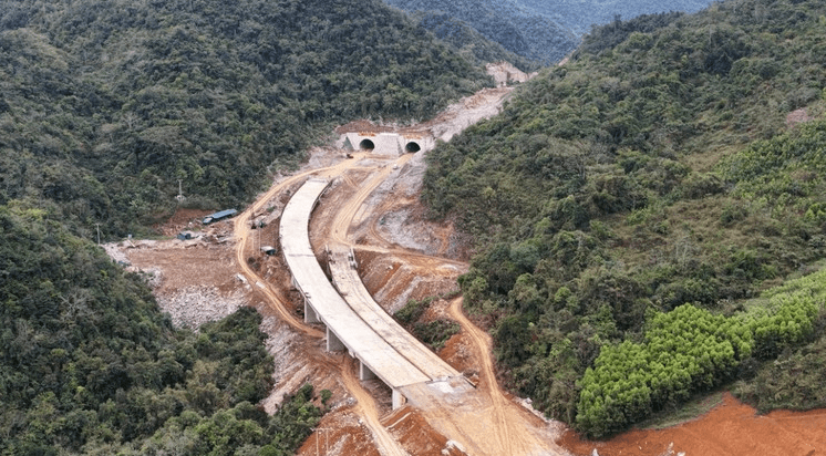 Việt Nam sắp hoàn thành thêm 2 cung đường biên giới mới, vốn đầu tư hơn 37.000 tỷ- Ảnh 2. Việt Nam sắp hoàn thành thêm 2 cung đường biên giới mới, vốn đầu tư hơn 37.000 tỷ- Ảnh 2.