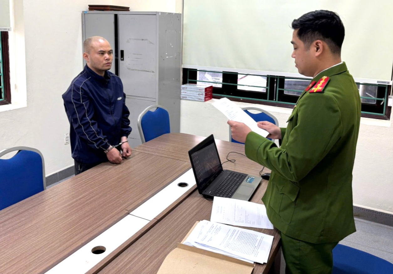 Truy xét, bắt nóng Hồ Thiên Mạnh SN 1996 cướp giật 5 chỉ vàng 24K