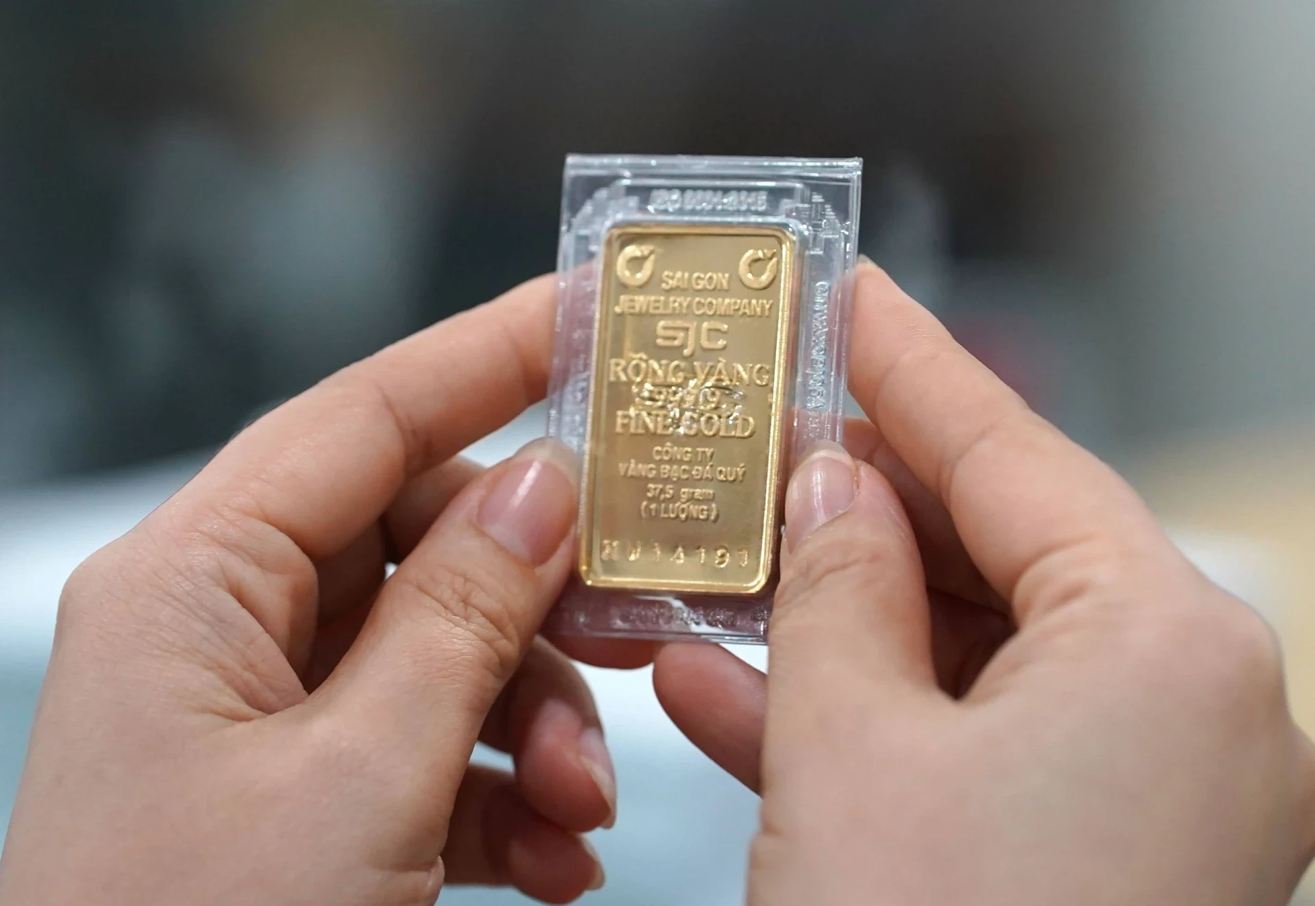 Vàng trong nước 'án binh bất động' sau cú tăng sốc gần 4 triệu đồng/lượng