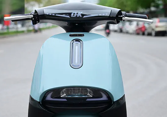 Xe điện giá mềm nhưng chạy 80–85 km mỗi lần sạc: chở 2 người, liệu có 'đủ đô' cho phố thị?