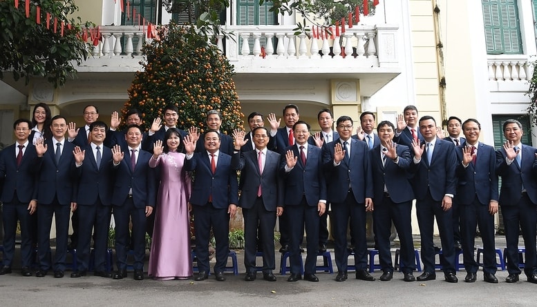 Phó Thủ tướng Chính phủ Bùi Thanh Sơn thăm, làm việc với Tập đoàn Vinachem- Ảnh: VGP/Hải Minh