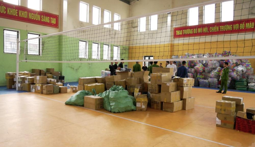 Khởi tố 'ông chủ' Nguyễn Tuấn Anh SN 1993, khám xét 4 kho hàng, tịch thu 50.000 sản phẩm là hàng cấm trị giá 8,7 tỷ đồng