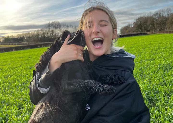 Bỏ đại học để khởi nghiệp, U30 thành công xây dựng nên doanh nghiệp dắt chó đi dạo mang về gần 530 triệu đồng/tháng