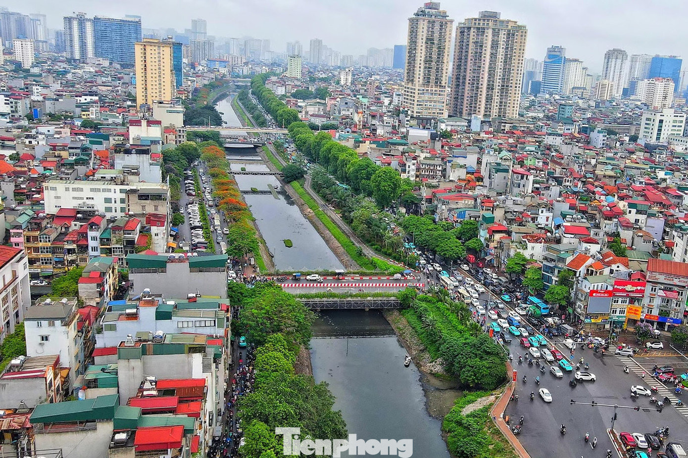 Tuyến Vành đai 2 Hà Nội (đoạn từ Ngã Tư Sở đến Cầu Giấy) dài gần 4 km, cơ bản trùng với trục đường Láng chạy dọc sông Tô Lịch. Đây là một trong những hành lang giao thông đông đúc phía Tây, kết nối Thanh Xuân, Đống Đa và Cầu Giấy. tp-duong-lang17jpg.jpg