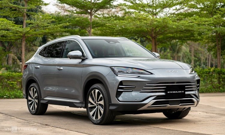 BYD Sealion 6 từng gây tò mò khi lần đầu đưa về Việt Nam