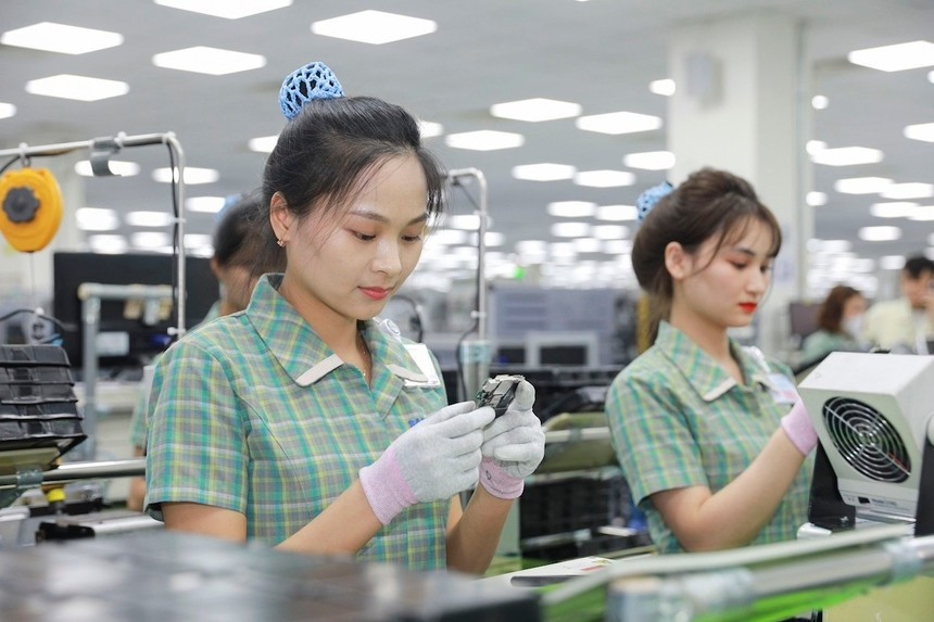 Khoảng thời gian 150 ngày tới cần được coi là thời gian đệm để doanh nghiệp cơ cấu lại thị trường xuất khẩu. xk.jpg