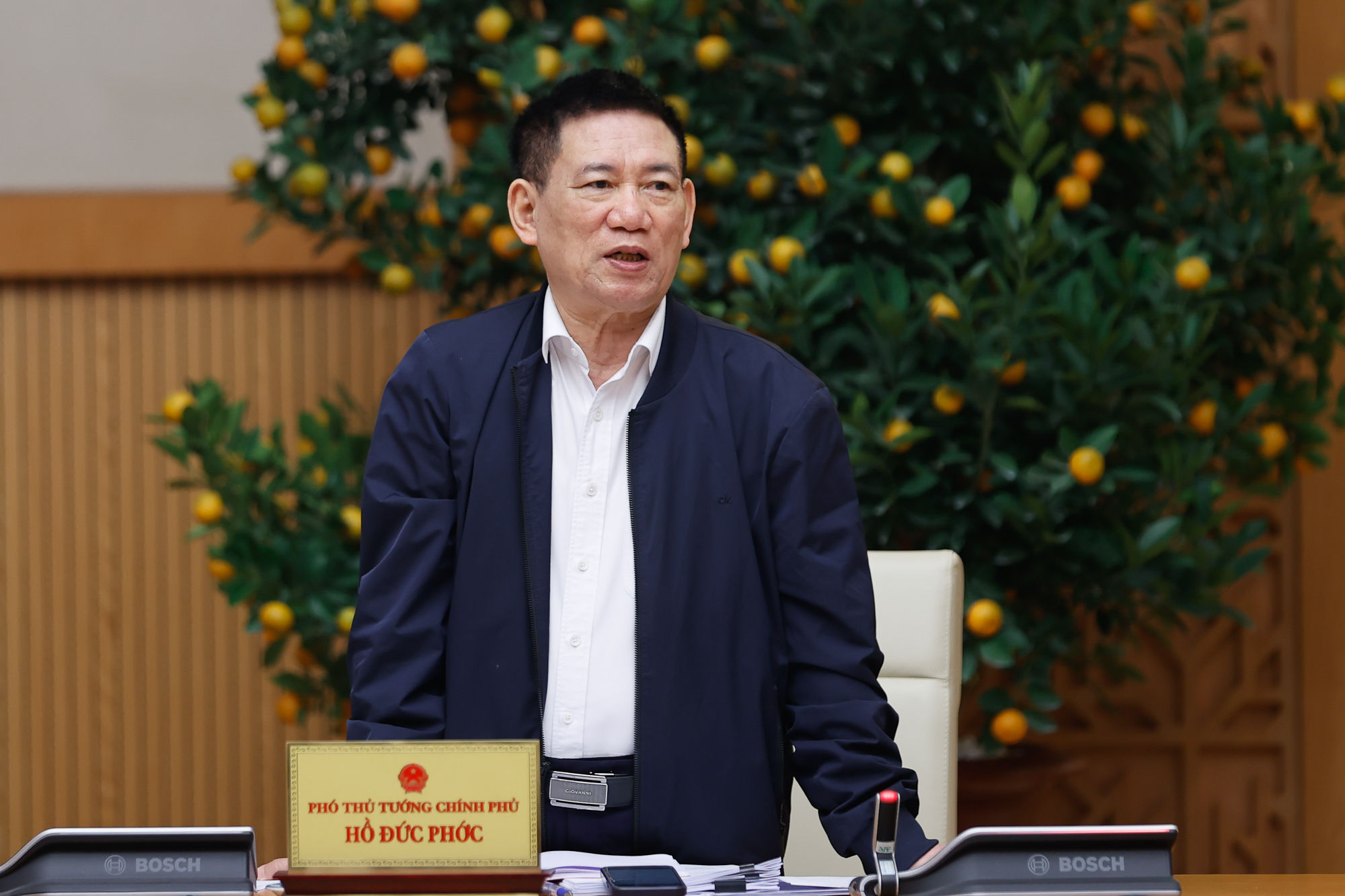 Thủ tướng: Xây dựng luật phải phân cấp, phân quyền tối đa và cắt giảm mọi thủ tục rườm rà- Ảnh 5.