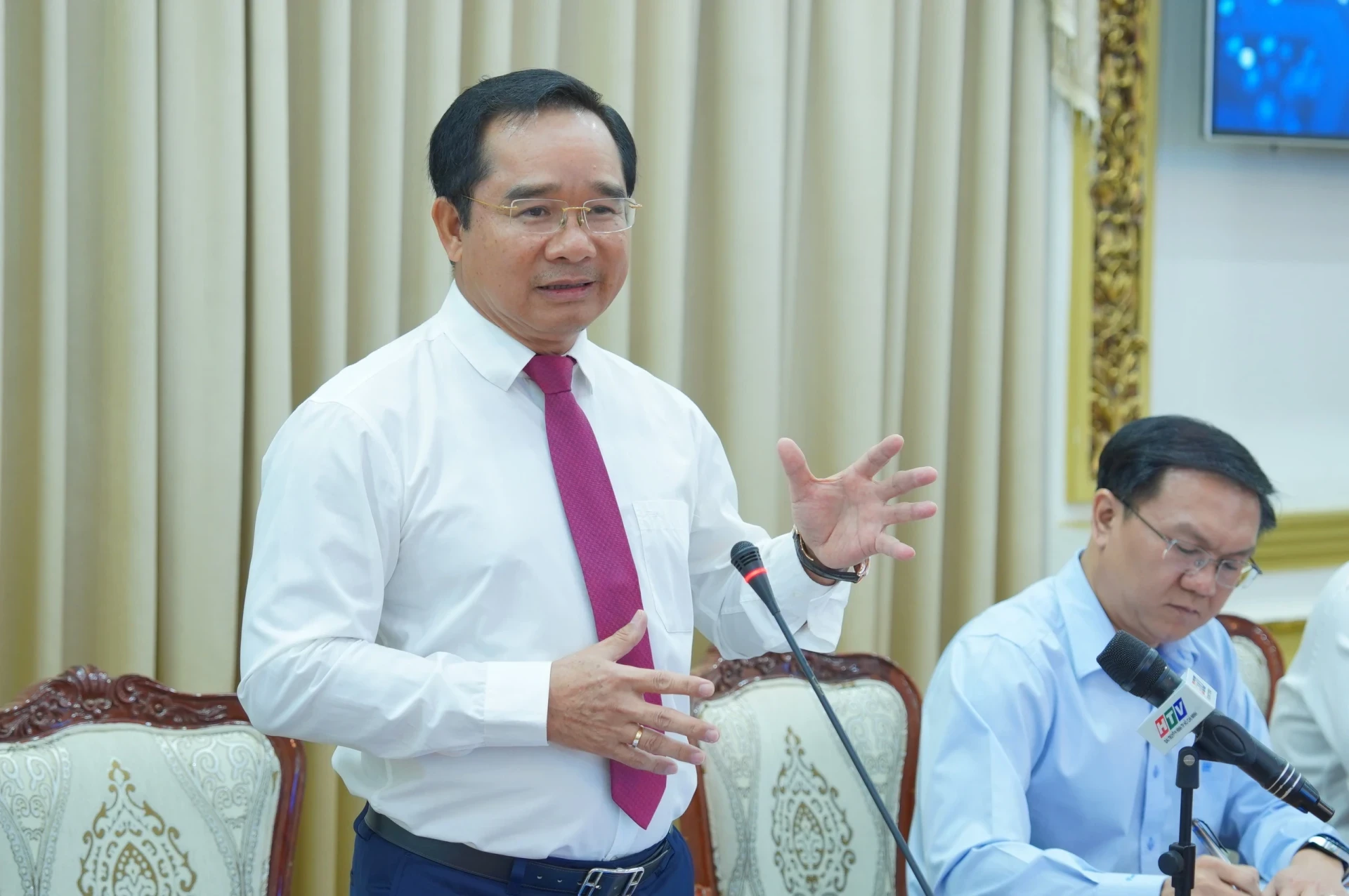 ong-nguyen-van-duocchu-tich-ubnd-tphcm-nguyenanh2-1742544719356782727451.webp