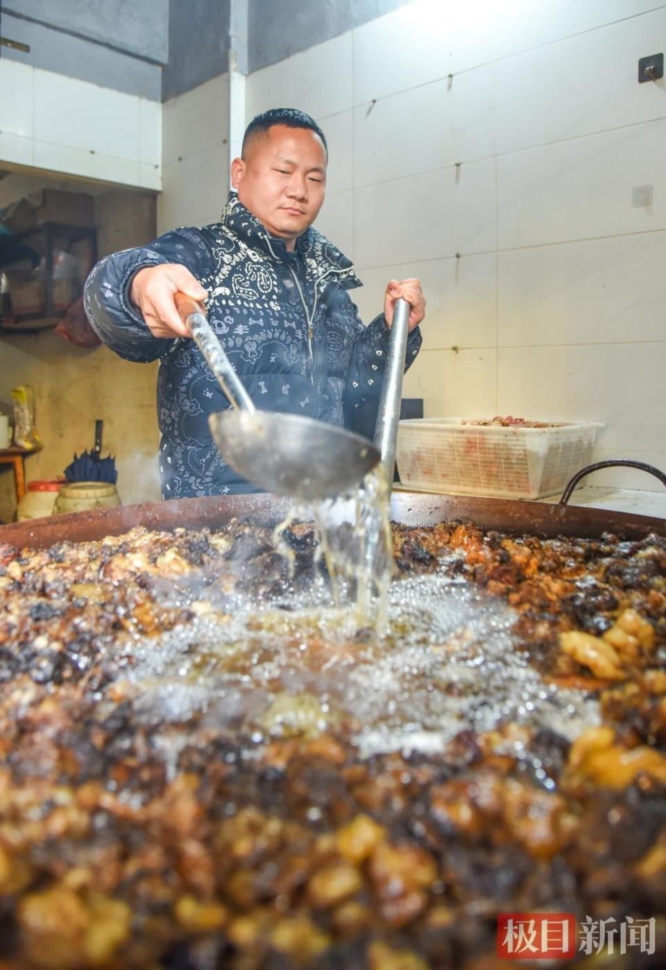 Từ trẻ mồ côi thành chủ chuỗi nhà hàng, kiếm 14 tỷ mỗi năm