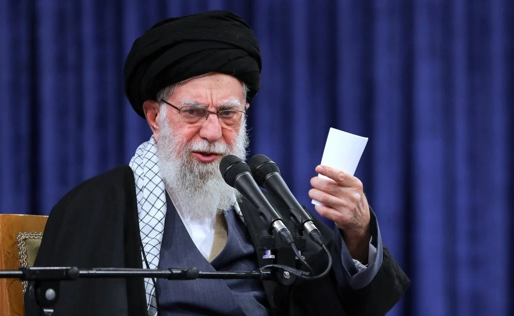 Tổng thống Mỹ Trump nói Đại giáo chủ Iran Ali Khamenei ‘đã thiệt mạng’