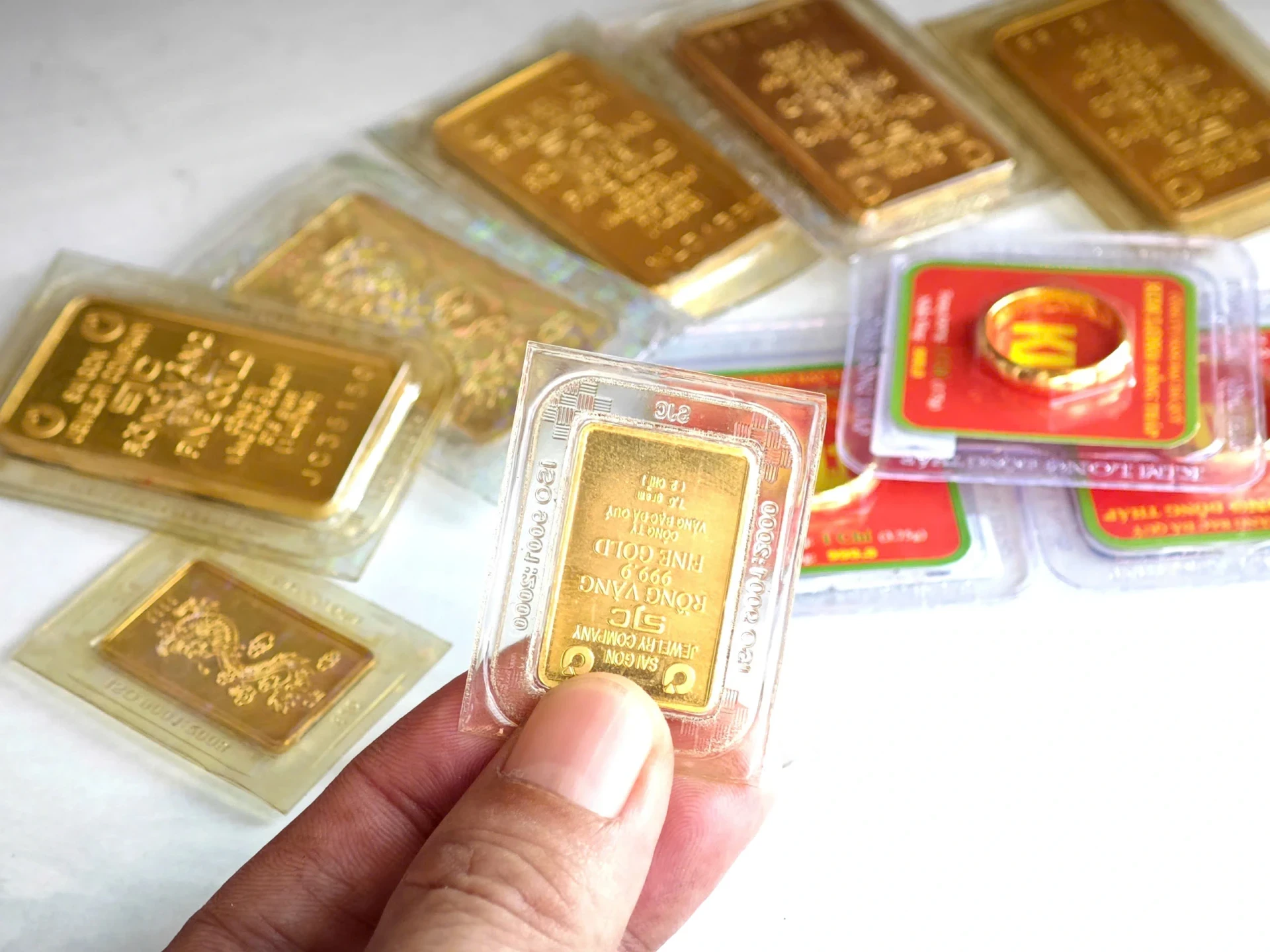 gia-vang-moi-dao-ngoc-thach-1766053179465731908405.webp