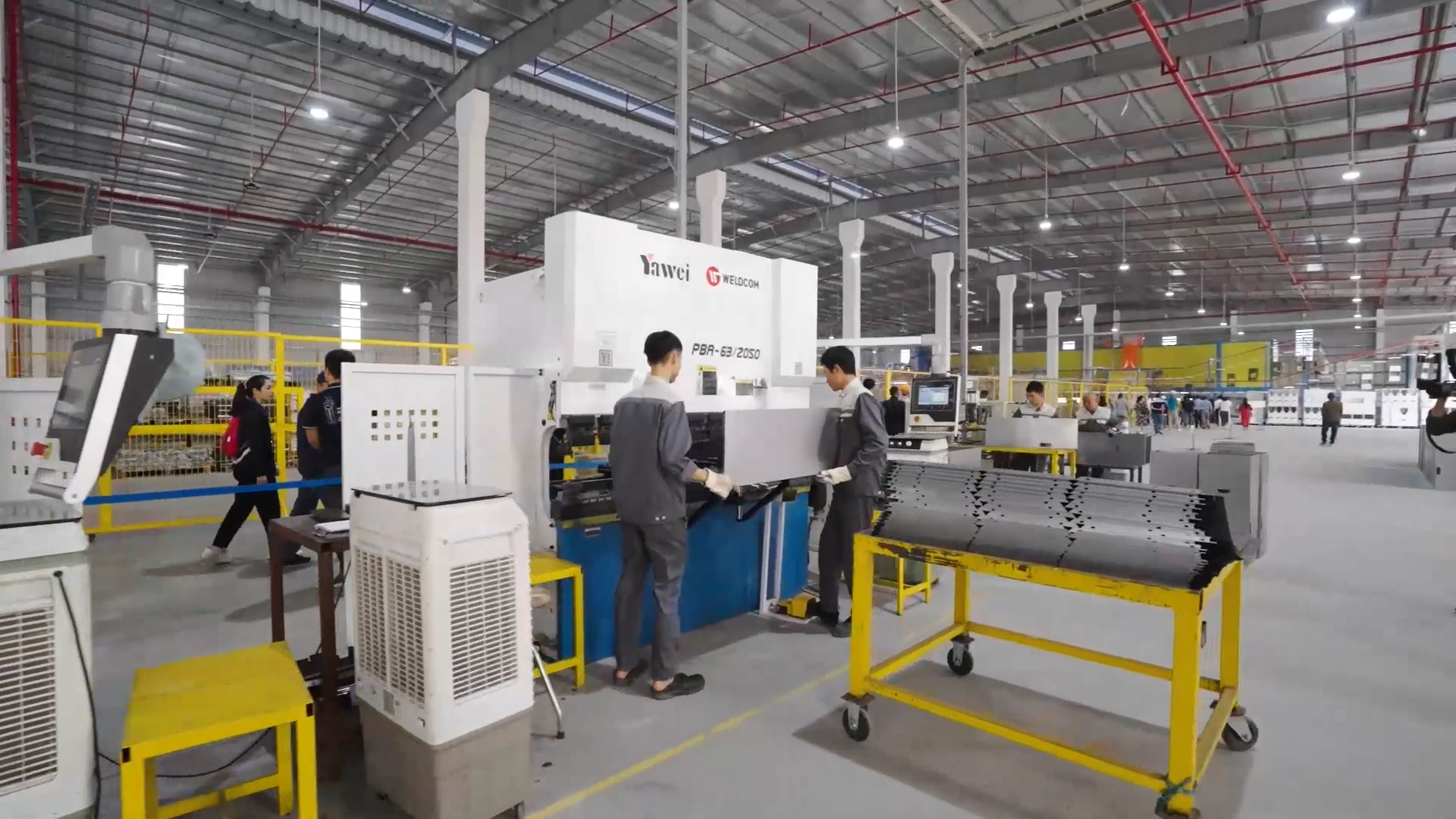 Sợ thiếu hụt công nhân, Hòa Phát phải thưởng tới 4 tháng lương để giữ chân hơn 650 lao động