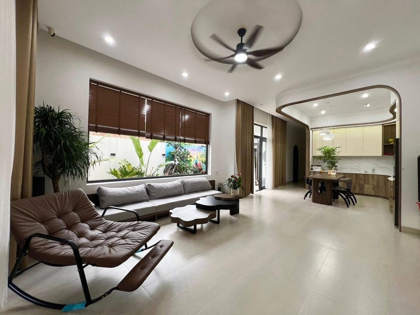 Sống trọn từng khoảnh khắc trong căn hộ phong cách tối giản và hiện đại chỉ với 600 triệu đồng- Ảnh 4.
