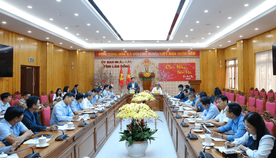 Cao tốc xuyên rừng đẹp nhất Việt Nam: Khởi công 2 tháng nhưng chưa thi công- Ảnh 1. Cao tốc xuyên rừng đẹp nhất Việt Nam: Khởi công 2 tháng nhưng chưa thi công- Ảnh 1.
