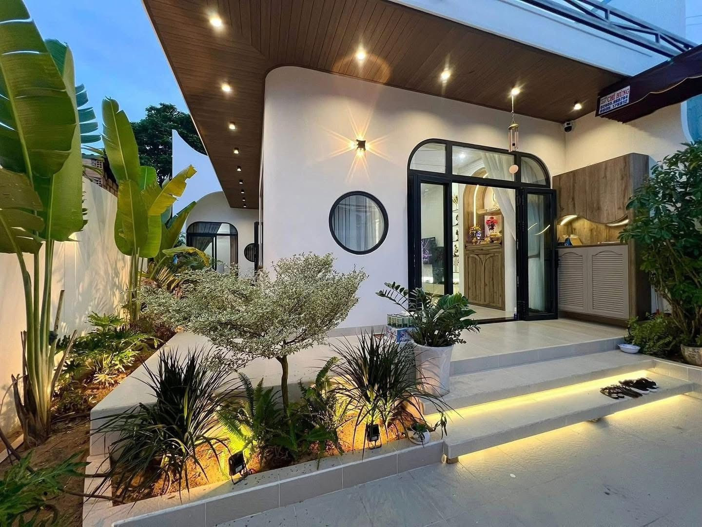 Sống trọn từng khoảnh khắc trong căn hộ phong cách tối giản và hiện đại chỉ với 600 triệu đồng- Ảnh 1.