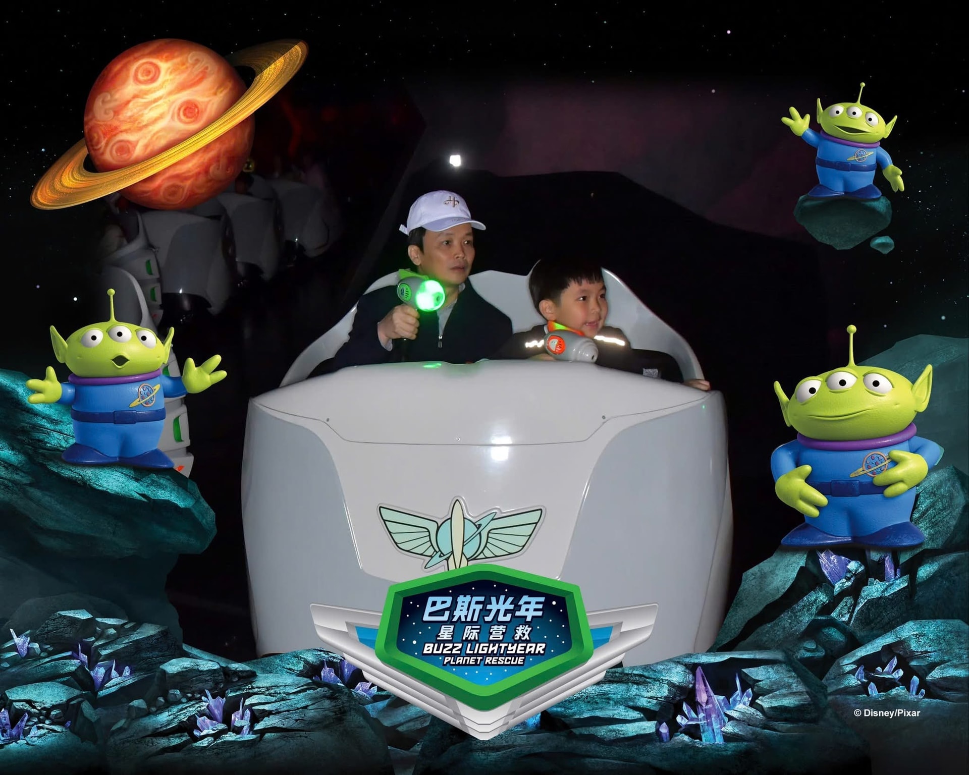 Ông Trịnh Văn Quyết bất ngờ chia sẻ loạt thông tin về chuyến đi Disneyland Trung Quốc