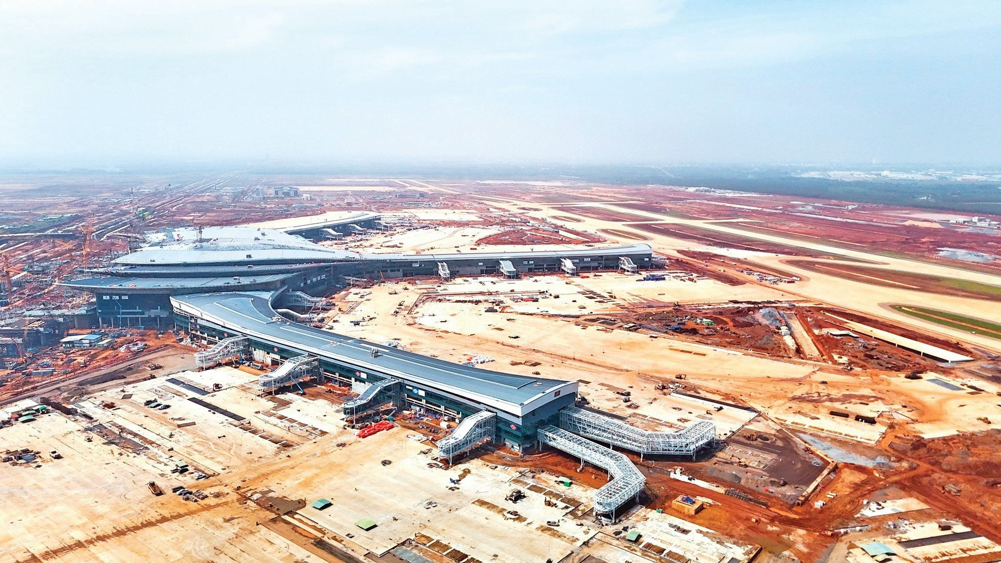 Khẩn cấp xây dựng tuyến đường sắt kết nối TP. HCM với siêu sân bay lớn nhất Việt Nam- Ảnh 1. Khẩn cấp xây dựng tuyến đường sắt kết nối TP. HCM với siêu sân bay lớn nhất Việt Nam- Ảnh 1.