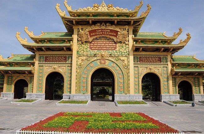 Rằm tháng Giêng, KDL 6.000 tỷ lớn bậc nhất Đông Nam Á của Việt Nam chính thức áp dụng ưu đãi khủng, mở cửa xuyên đêm công trình này!- Ảnh 2. Rằm tháng Giêng, KDL 6.000 tỷ lớn bậc nhất Đông Nam Á của Việt Nam chính thức áp dụng ưu đãi khủng, mở cửa xuyên đêm công trình này!- Ảnh 2.