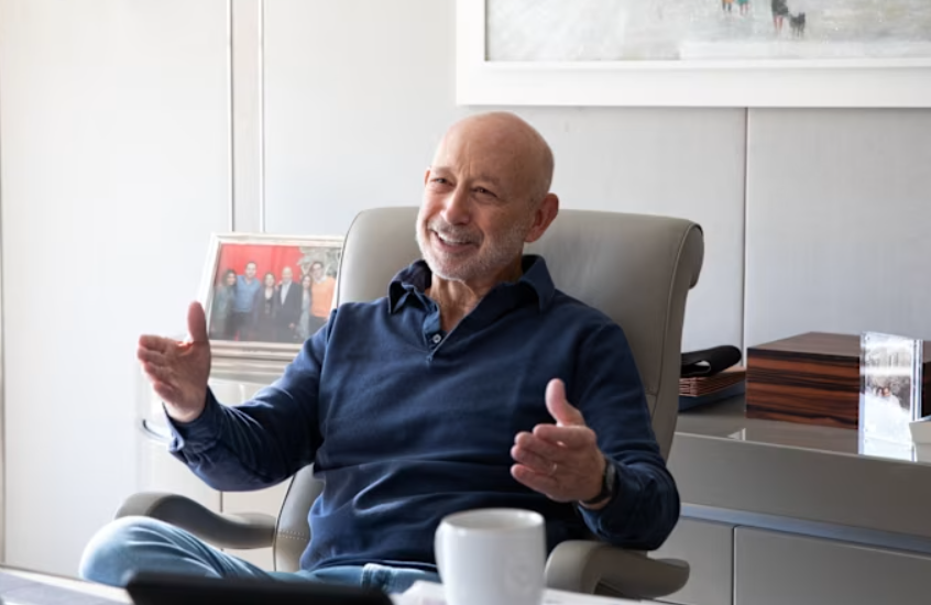 Chuyên gia cảnh báo rủi ro tài chính 'tích tụ', thị trường đang quá chủ quan